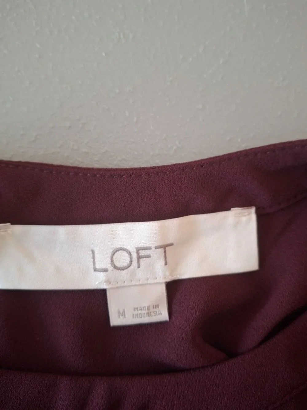 LOFT Womens M Burgundy Puff Sleeve Blouse Smocked Cuff Romantic Career Work Top